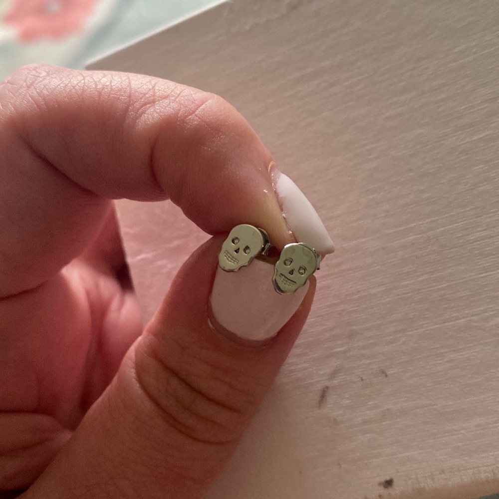 Skull ☠️ stud earrings